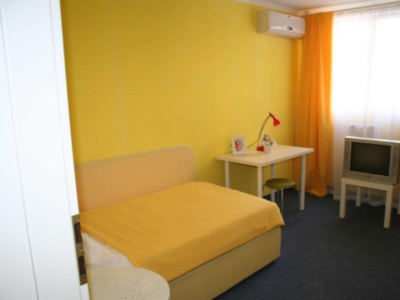 Hotel Nelisse Bucarest Habitación foto